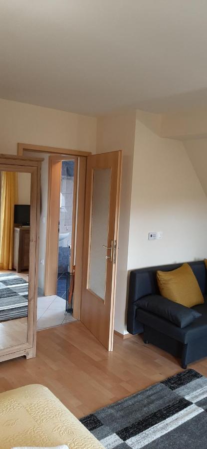 Napko Apartman Sopron Ngoại thất bức ảnh