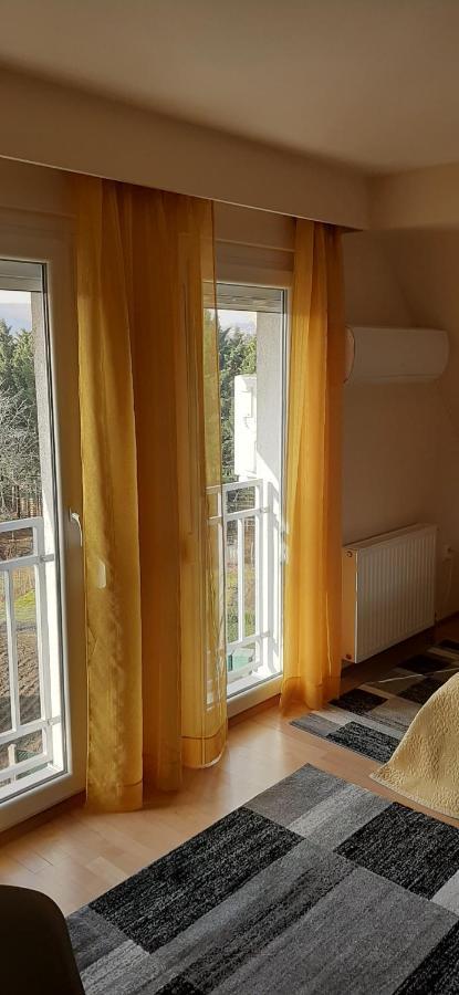 Napko Apartman Sopron Ngoại thất bức ảnh